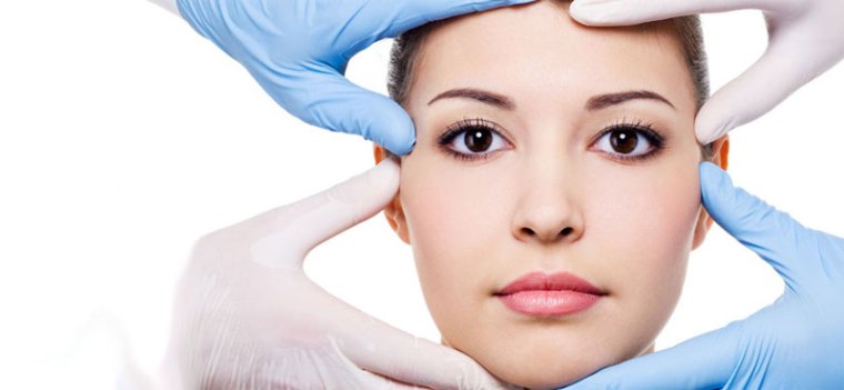 Dermatologist-acne-scars